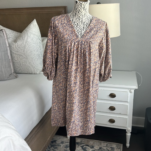 Mirth Belem Dress in Costal Coral - Picture 5 of 14